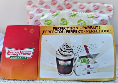Zuru Mini Brands Create - Krispy Kreme Holiday - Christmas Tree Doughnut