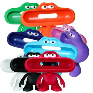 beats pill dude stand
