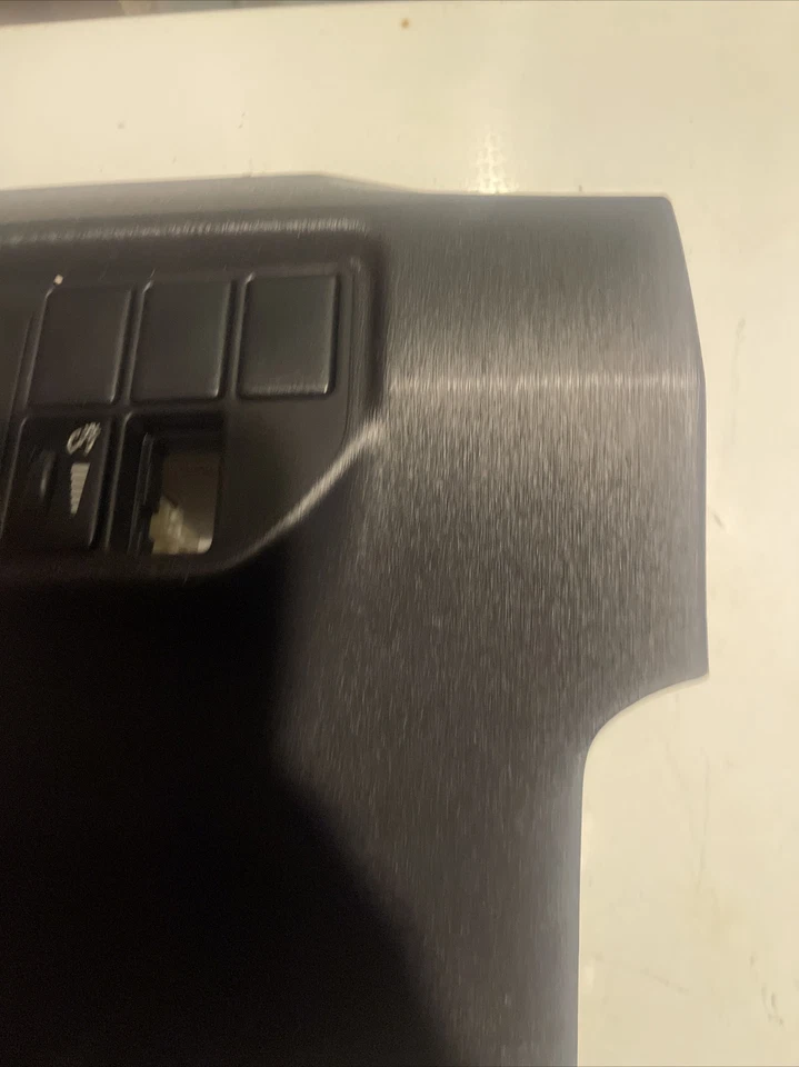 2012-2015 TOYOTA PRIUS ПОДКЛЮЧАЕМЫЙ ЛЕВЫЙ НИЖНЯЯ ПАНЕЛЬ ПРИБОРНОЙ ПАНЕЛИ ОТДЕЛКА 55480-47060 OEM - Изображение 3 из 4