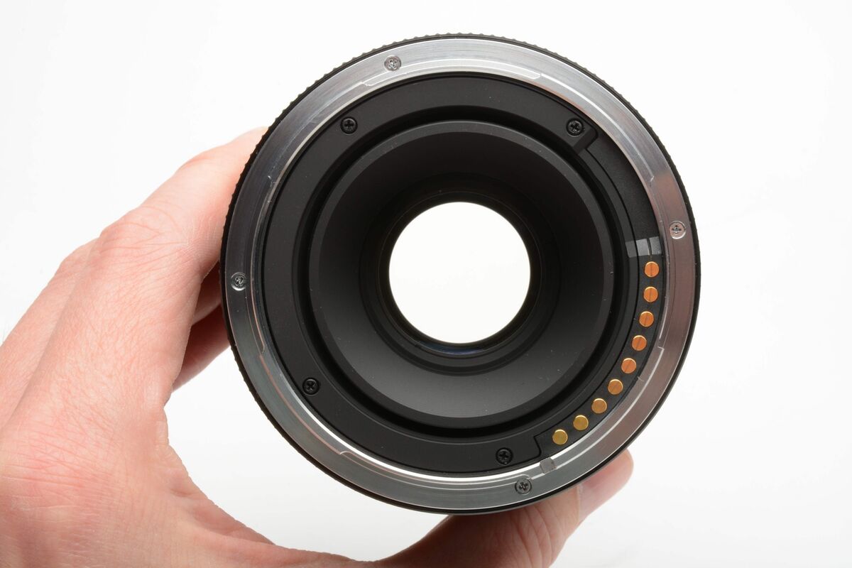 Contax 645 Zeiss T* 120mm f4 Apo Makro Planar lens, caps Contax 645 Zeiss T* 120mm f4 Apo Makro Planar lens, caps