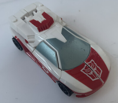Transformers Universe Legends Alarmstufe Rot komplett locker Hasbro