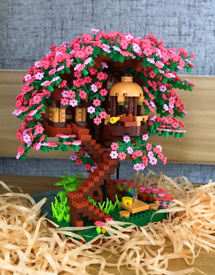 Mini Sakura Treehouse Building Blocks Set DIY Cherry Blossom Bricks with Light