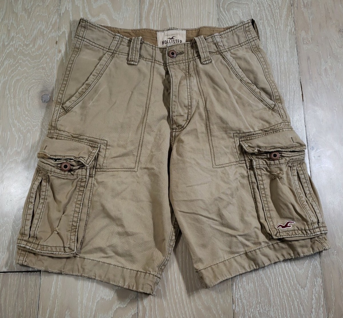 Hollister Men's Khaki Cargo Shorts Size 31(33) Tan Beige Pockets