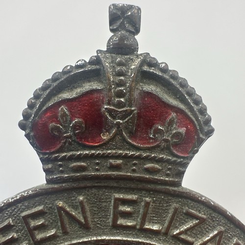 Queen Elizabeth II Coronation celebration grille badge 2nd June 1953 Enamel - Picture 3 of 23