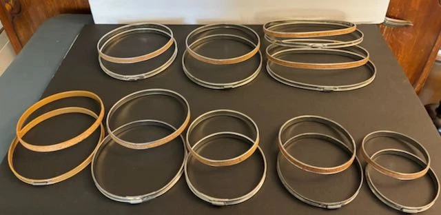 Vtg Lot of 9 Round Oval Metal Embroidery Hoops Cork Spring Tension 4,5, 6, 7, 9" - Image 2 of 4