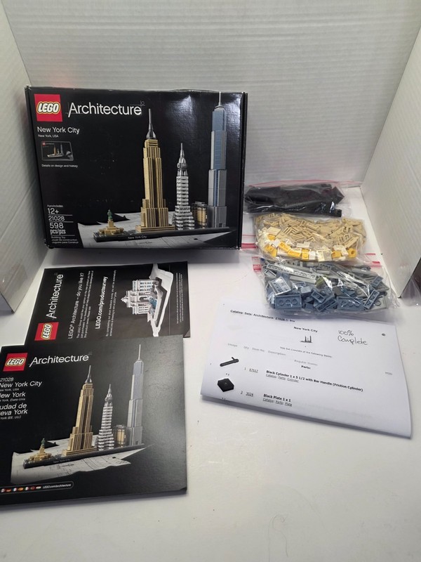 Lego Architecture #21028 New York City (USED) Complete