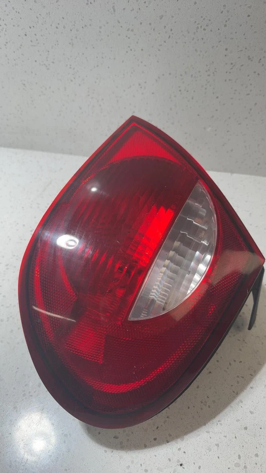 2003 2004 2005 Dodge DODGE NEON Right Tail Light Assembly - Image 4 of 4