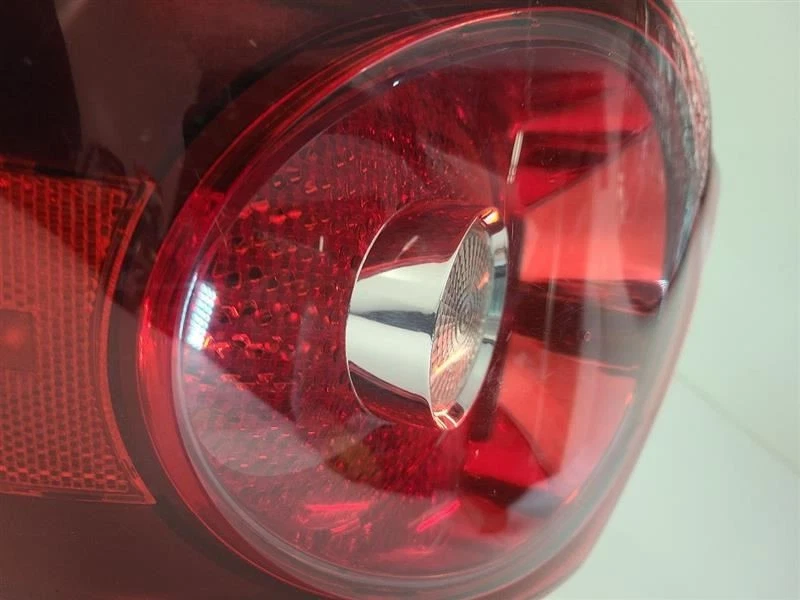 Luz trasera de pasajero derecha Volkswagen Jetta 2008-2010 cuarto de panel montado 1K59450 Foto 3 de 4