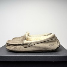 UGG 3312 Shearling Lined Moccasin Slippers Beige Suede Women's Size 8