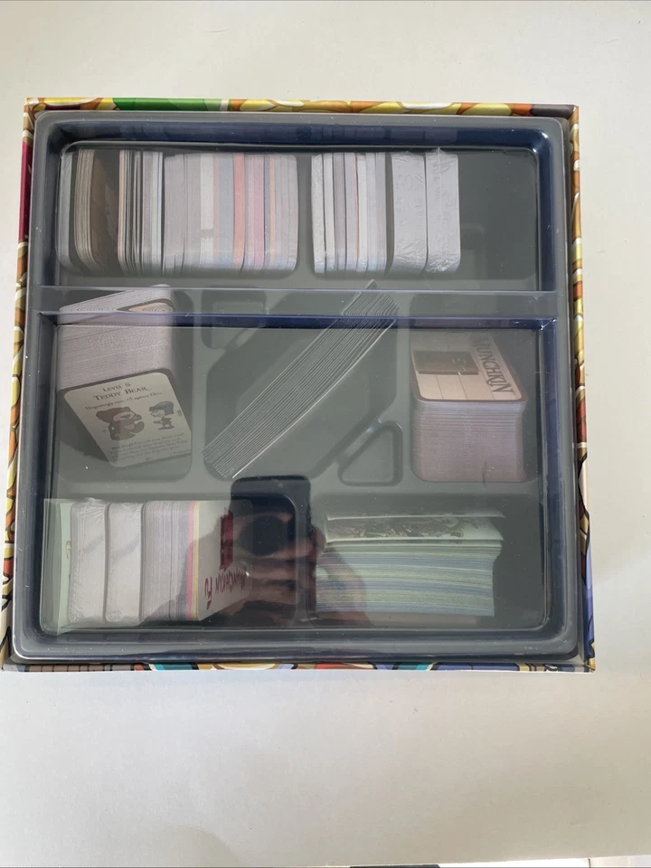 MUNCHKIN: CAJA MONSTRUO Juegos Steve Jackson. No estoy seguro si está completo. Raro Foto 4 de 4