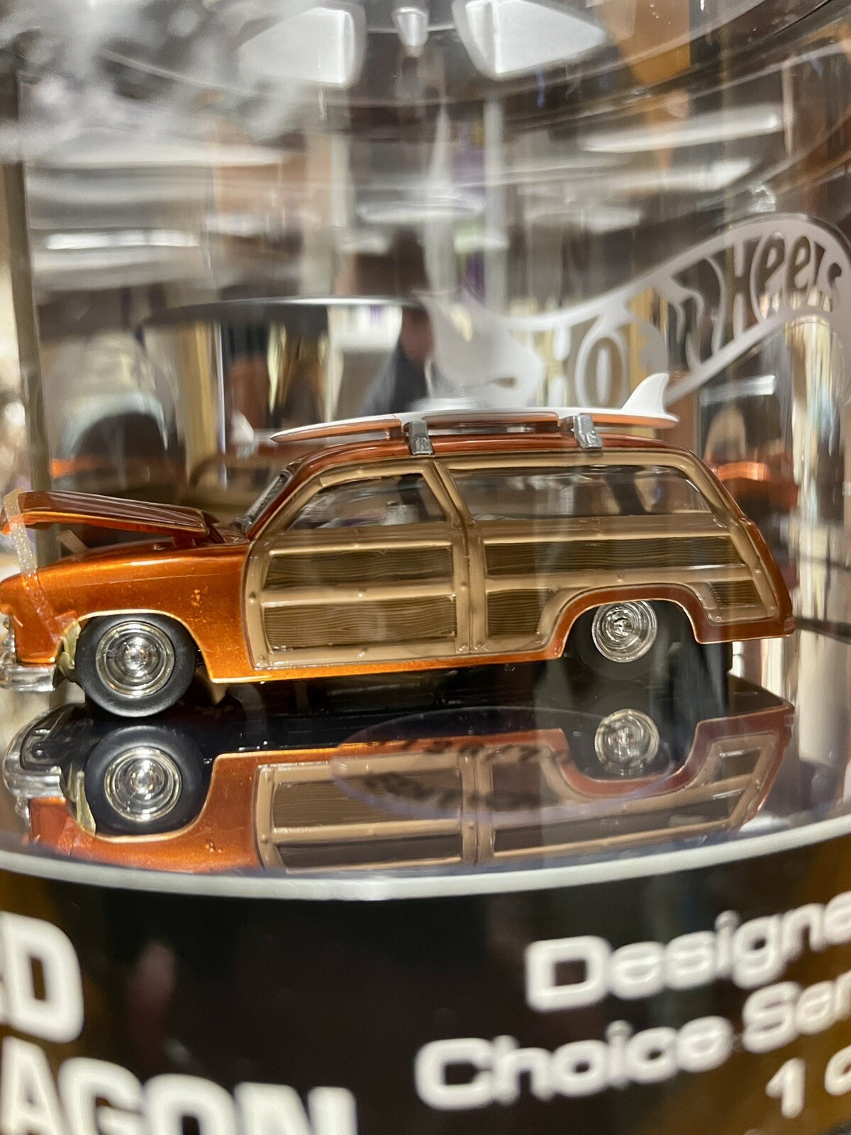 2004 Showcase Hot Wheels: Designer's Choice '49 FORD STATION WAGON 1/4 Orange MT