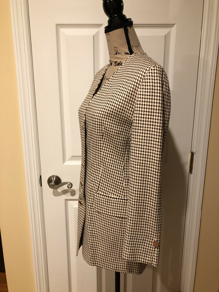 Picture 3 of 11