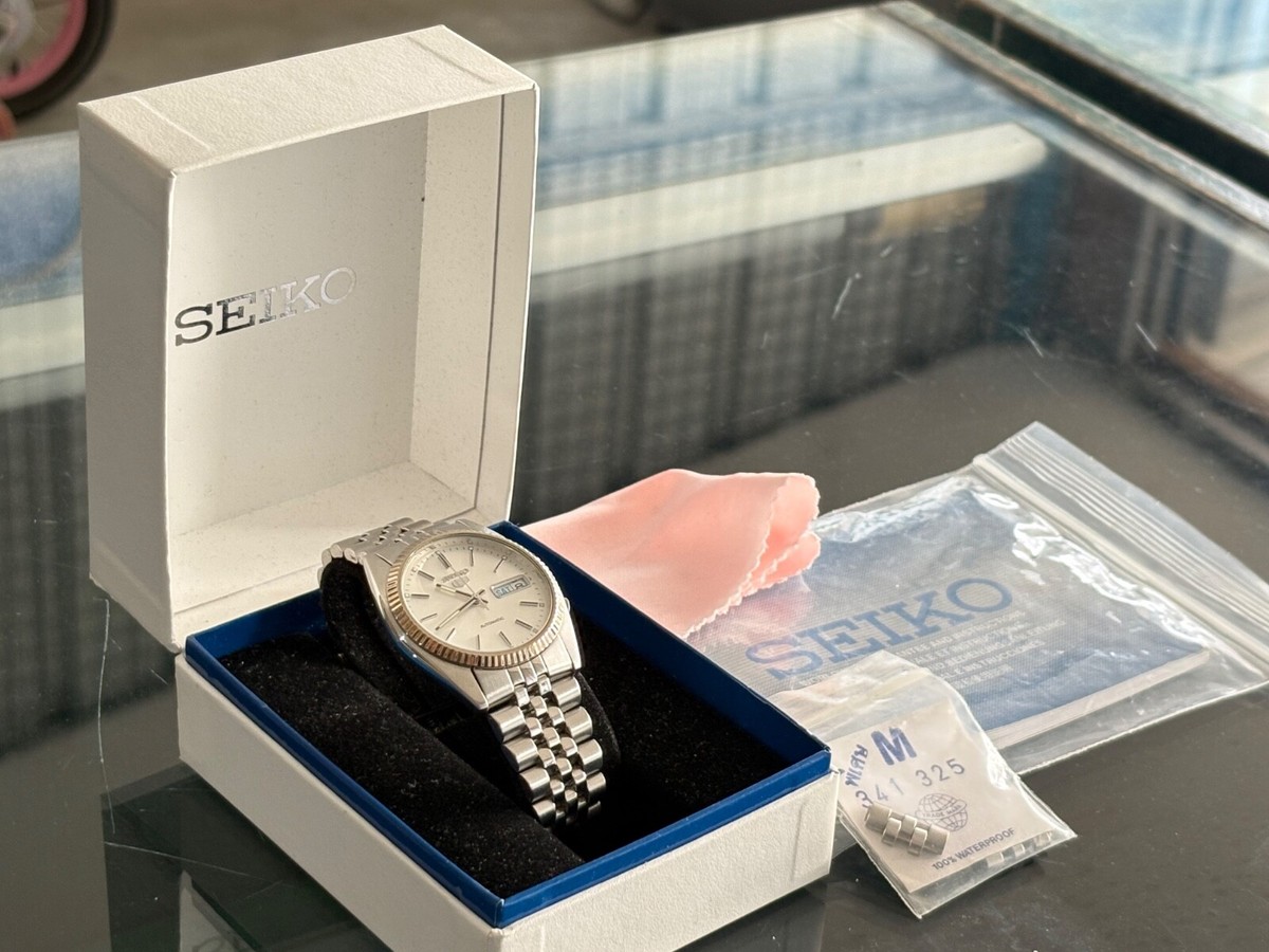 Seiko 5 Sports Silver Men's Watch - 7S26-0500 good condition with