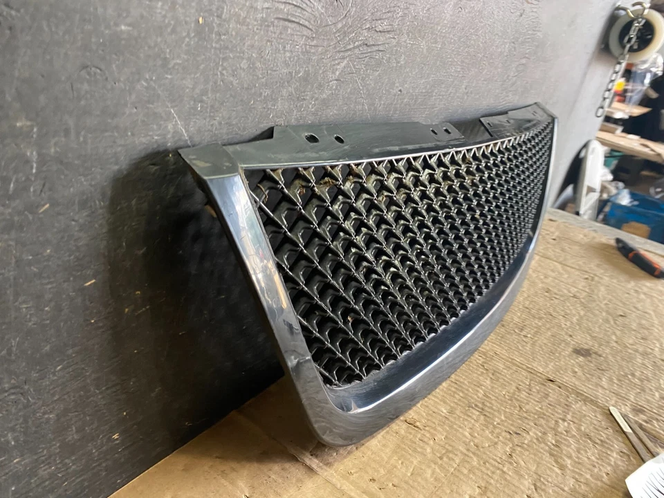 Parrilla delantera de malla GMC Acadia 2007 a 2012 O6316 PS Foto 3 de 4