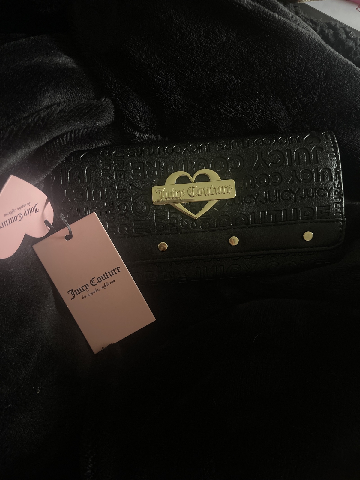 Juicy Couture women's stylish leather wallet-image
