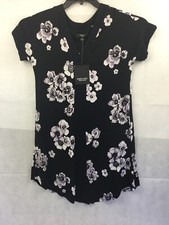 Simply Vera Wang Black with Floral Print Small Cap Sleeve Dress