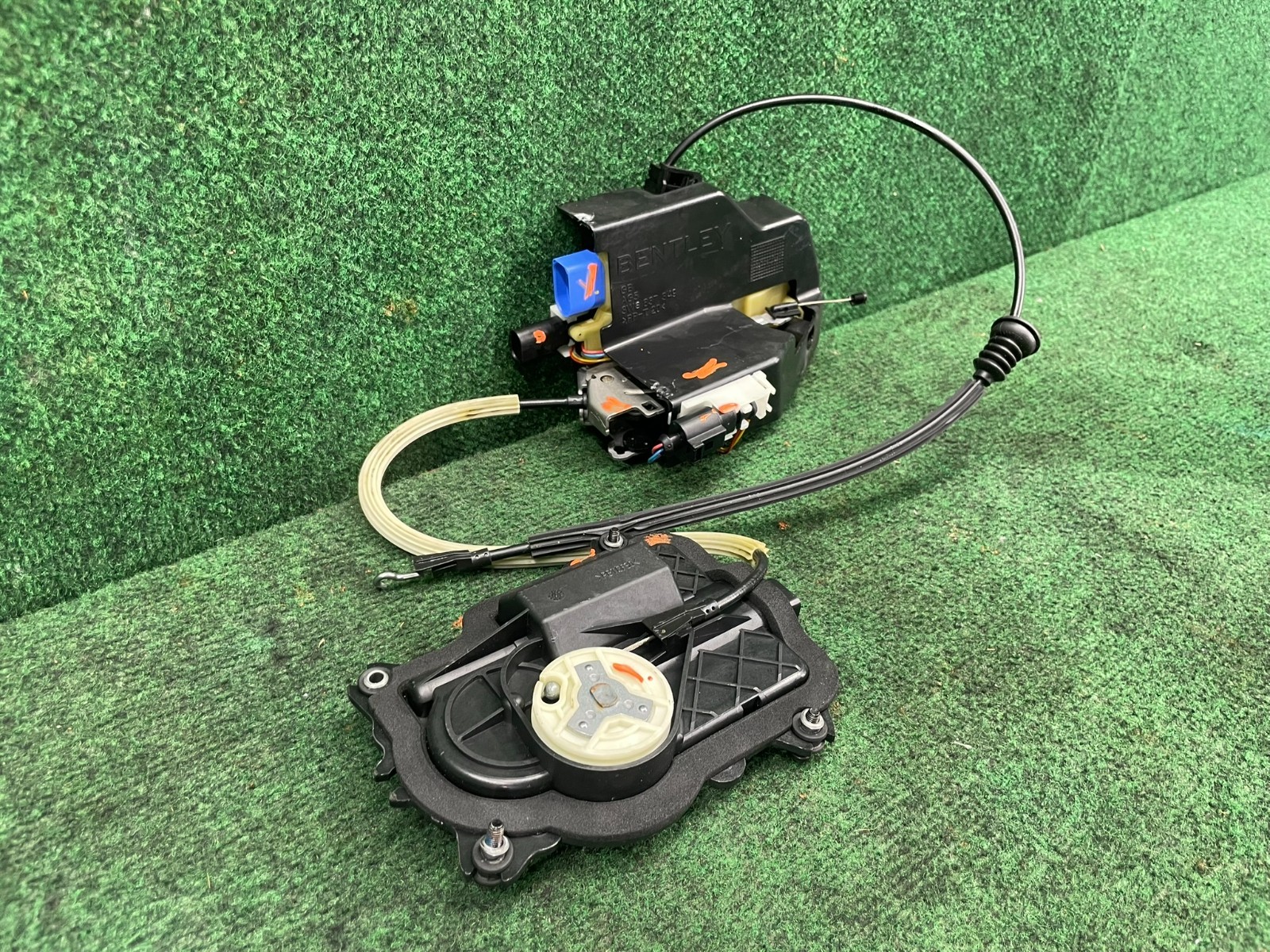 🛑 03-10 Bentley Continental GT GTC Left Side Door Lock Latch w/ Actuator OEM