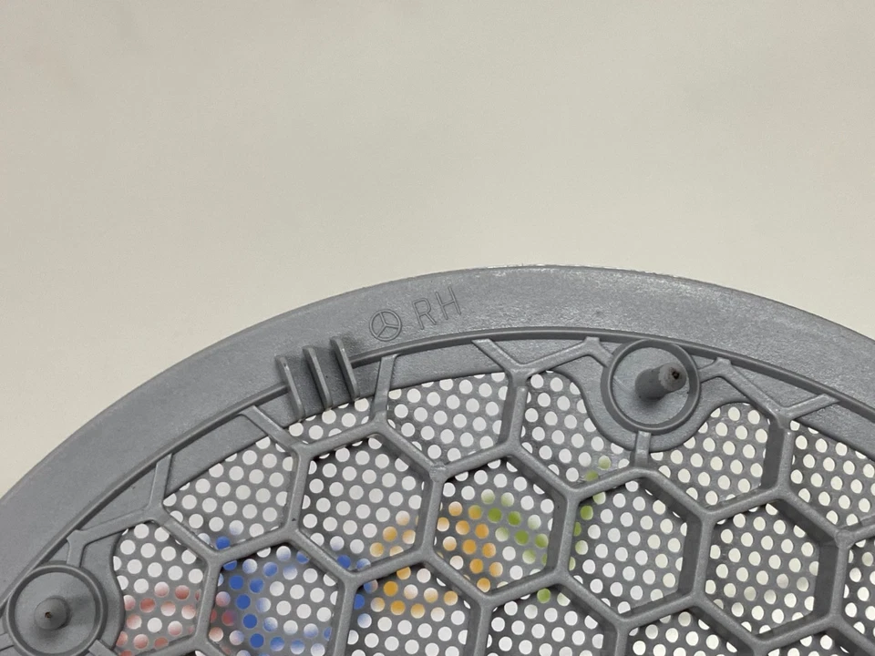 GENUINE MERCEDES BENZ CLK W208 FRONT SPEAKER COVER RIGHT SIDE A2087270288 GREY - Image 4 of 4