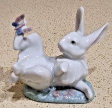 Lladro 'THAT TICKLES' Figurine 3.2" Tall 5888 Rabbit with Butterfly on it's Foot