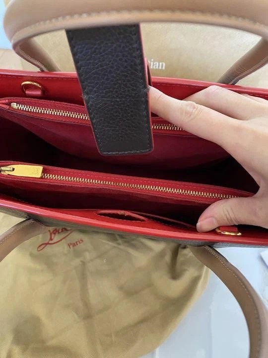 [Louboutin] Bolso Paloma mediano 2 vías (marrón) negro para mujer Foto 3 de 4