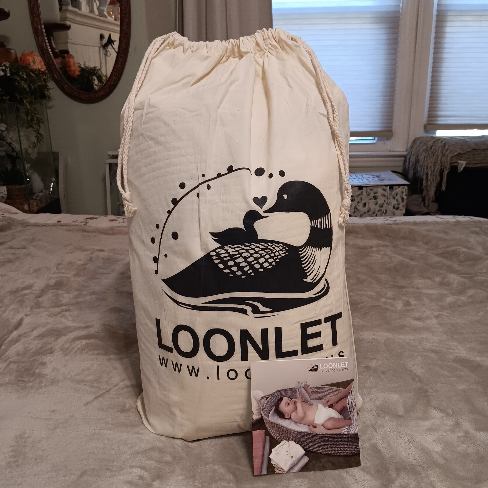 Baby Carrier Basket Portable Cotton changing station Bassinet tan with cushion-image