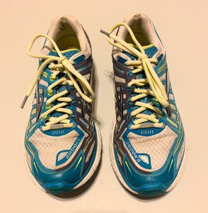 how to wash brooks tennis shoes