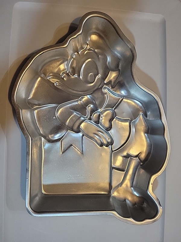 Vintage Wilton Donald Duck Cake Pan 502-7245 From 1979