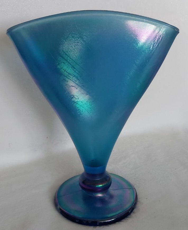 Fenton Blue Iridescent Carnival Glass Stretch Fan Vase 8.5