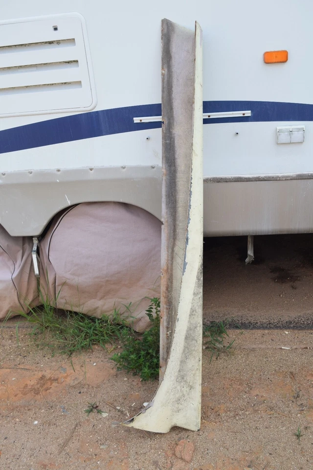 1956 Studebaker 金鹰挡泥板鳍覆盖帽玻璃纤维右手 — 第 2/4 张图片