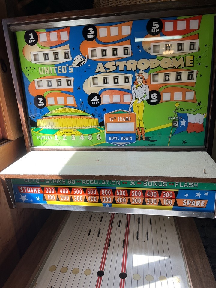 Williams United Astrodome Shuffleboard Bowling Machine eBay