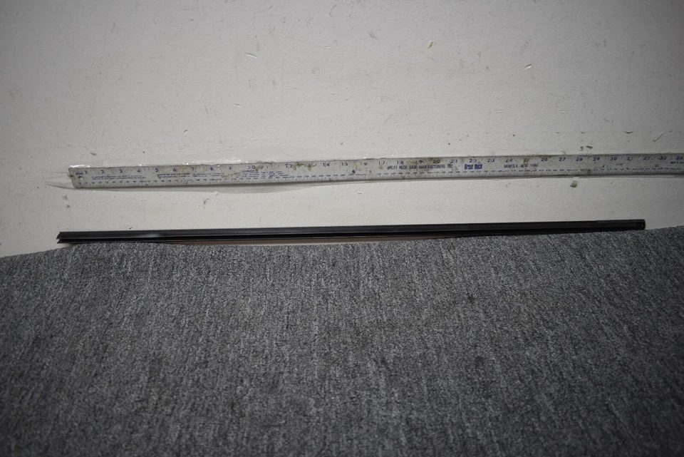 2000-2003 BMW M5 BELT MOLDING FACTORY OEM - Image 4 of 4