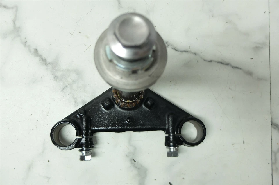 18 Yamaha XV 250 XV250 V-Star Virago garfo de árvore triplo inferior haste de braçadeira de choque - Imagem 3 de 3