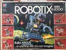 Vintage Milton Bradley Robotix Series R-2000 Motorized Building System Beast