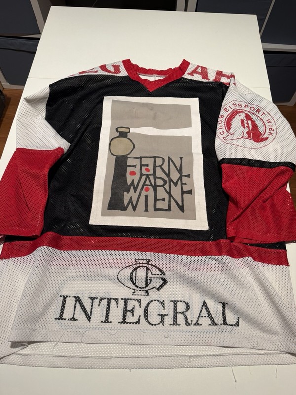 Vienna Austria Professional Ice Hockey Jersey & Socks  Men’s XL