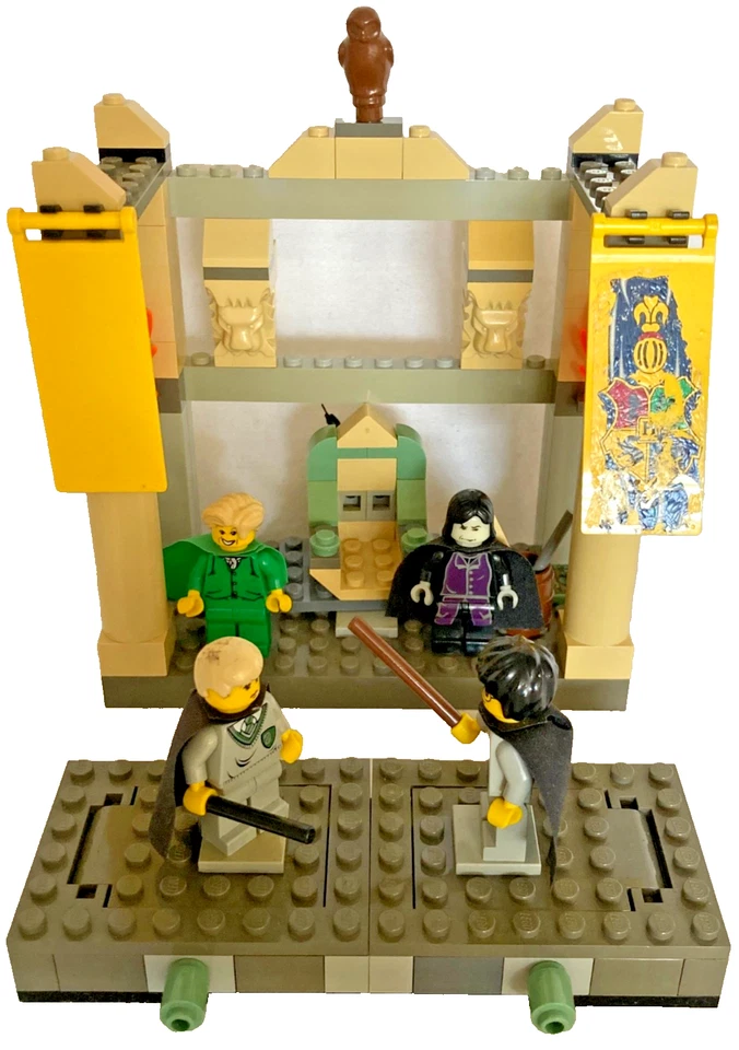 LEGO Harry Potter 4733 The Dueling Club, photo 1 of 5