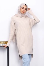 Beige Strick Tunika Kleid – vorne kurz, hinten lang Hijab Alltag Tesettür Elbise