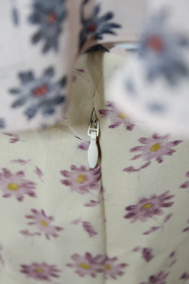 Vestido midi floral de seda manga corta cuello en V blanco talla 6 Joie para mujer Foto 4 de 4