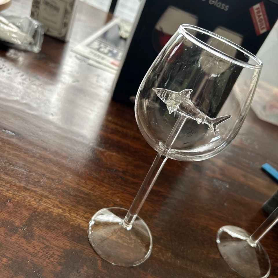 NUEVO Juego de 2 copas de vino Shark 3D - Únicas - Raras - ¡¡¡Bonitas!!!! Foto 4 de 4
