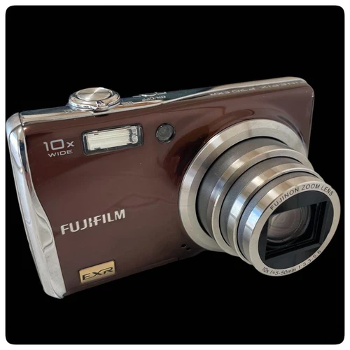 Fujifilm Finepix F70 EXR Compact Digital Camera Brown + Battery & Charger, Test - Picture 1 of 8