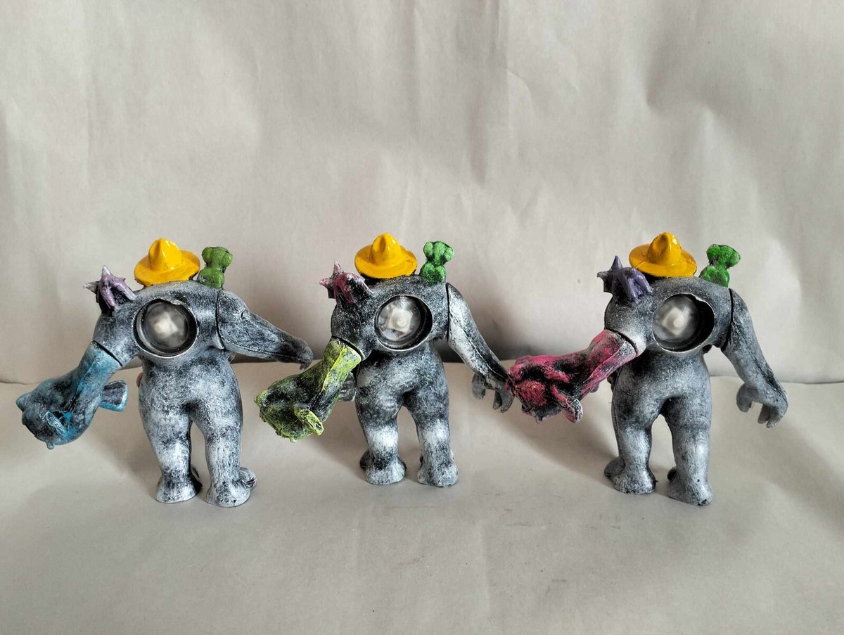 Pack Of 3 ZOOKEEPER ZOONOMALY FIGURE 4