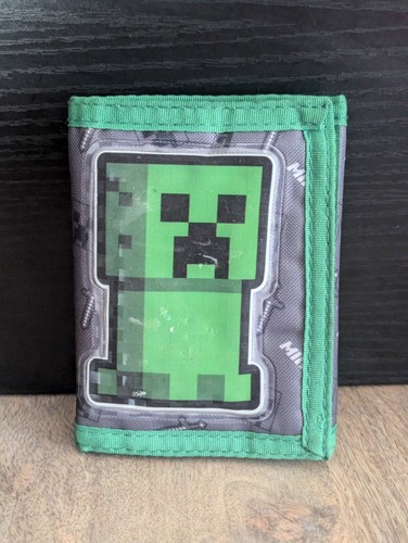 2019 Mojang Minecraft Creeper Tri-Fold Wallet Billfold Gray Grey & Green