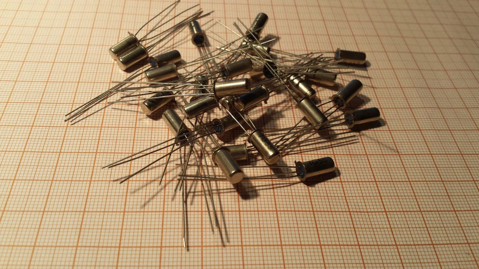 10pcs TG5S = OC71 Germanium PNP transistor 30V 10mA 75mW 1MHz - Made in Poland