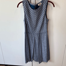 Ann Taylor Loft Blue/White Linen blend dress, back peek-a-boo detail. Size 6