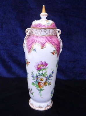 Dresden antike Vase und Deckel