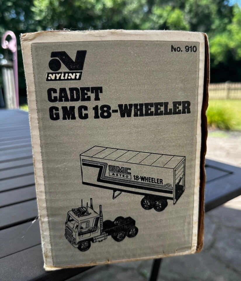 NYLINT Cadet Keebler 18 Wheeler GMC Truck 1980s Steel Toy w/ Box Vintage USA - Image 3 of 4