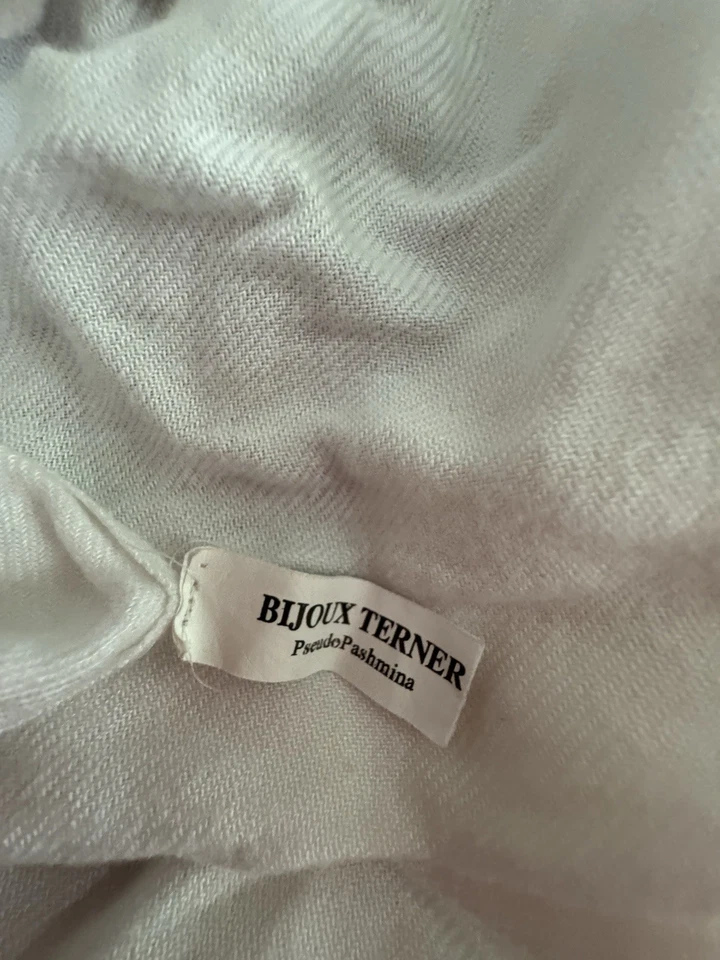 Vintage Bijoux Terner Pashmina White Scarf Wrap Shawl With Fringe Made in India - Image 2 of 4