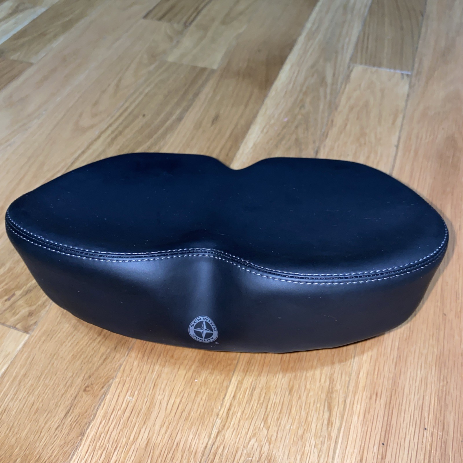 SCHWINN CIONLLI No Pressure Bicycle Seat Ergonomic Noseless 