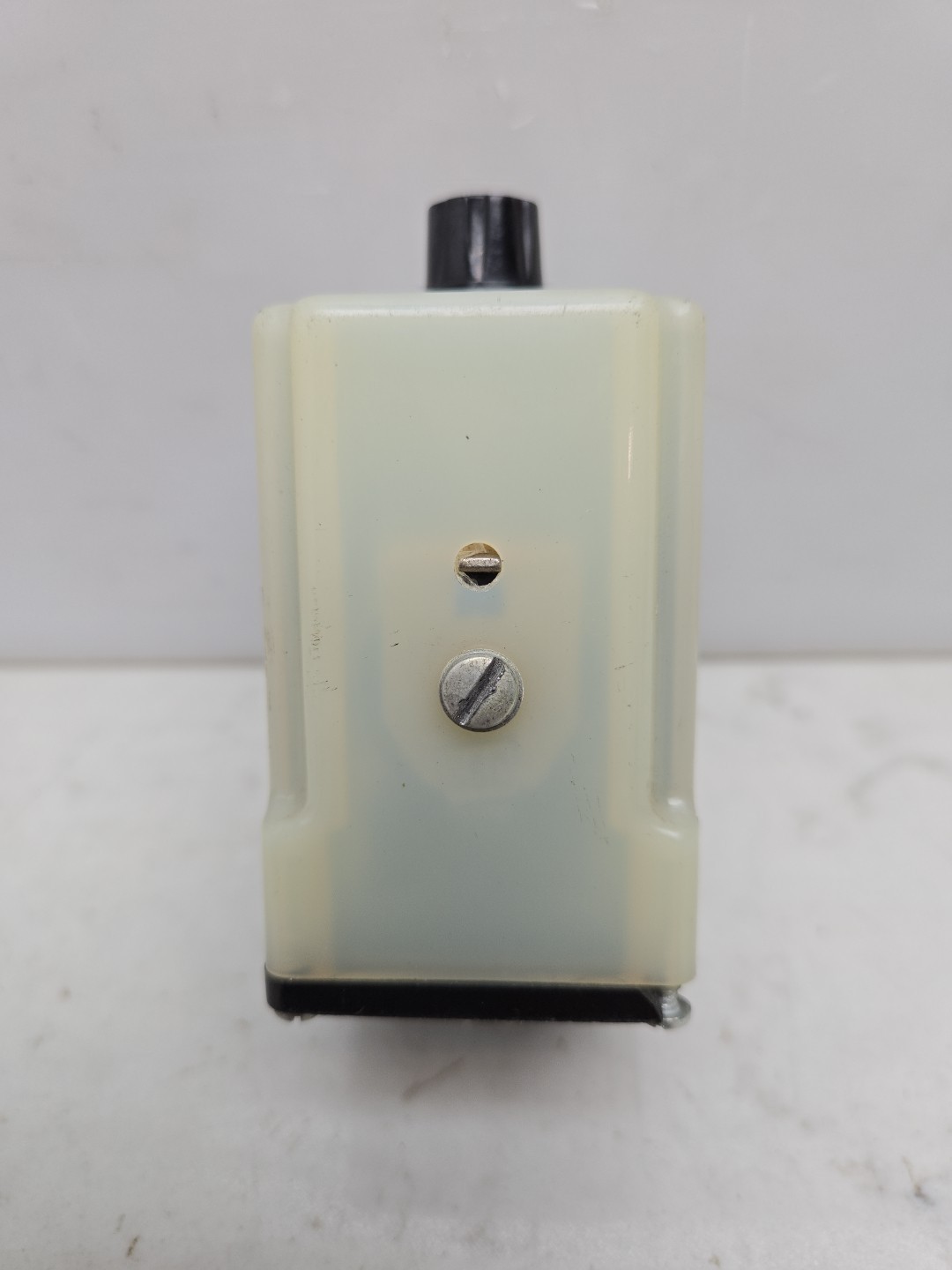 Guardian Electric MET-R-100-115A Automation Relay Delay On Release 2pdt 10A Res