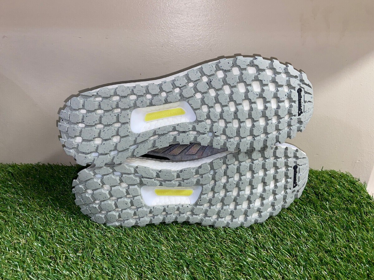 Adidas UltraBoost Cold RDY LAB Laceless Running Shoes Grey FZ3982 Mens NEW Adidas UltraBoost Cold RDY LAB Laceless Running Shoes Grey  main image 4