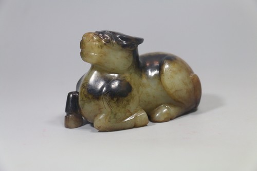 old Chinese Han Dy Green Yellow jade Carved Cattle Ox Figure Statue